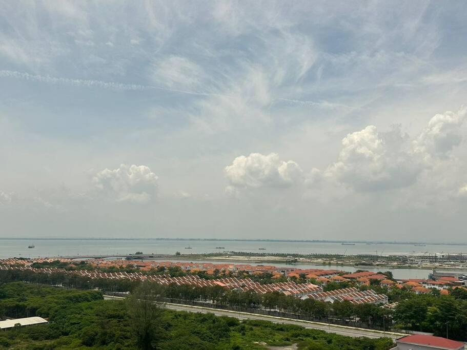 Netflix Seaview 118island Plaza Apartment